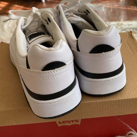 LEVI STRAUSS Co 521 Mod LO PebbledUL casual leather sneakers